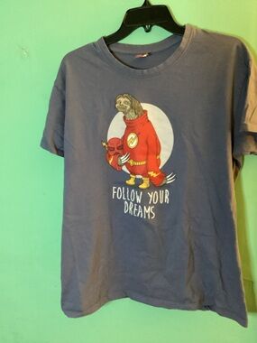 EL SEÑOR MIYAGI Men/Unisex Follow Your Dreams Sloth Flash T-Shirt Size Large GUC